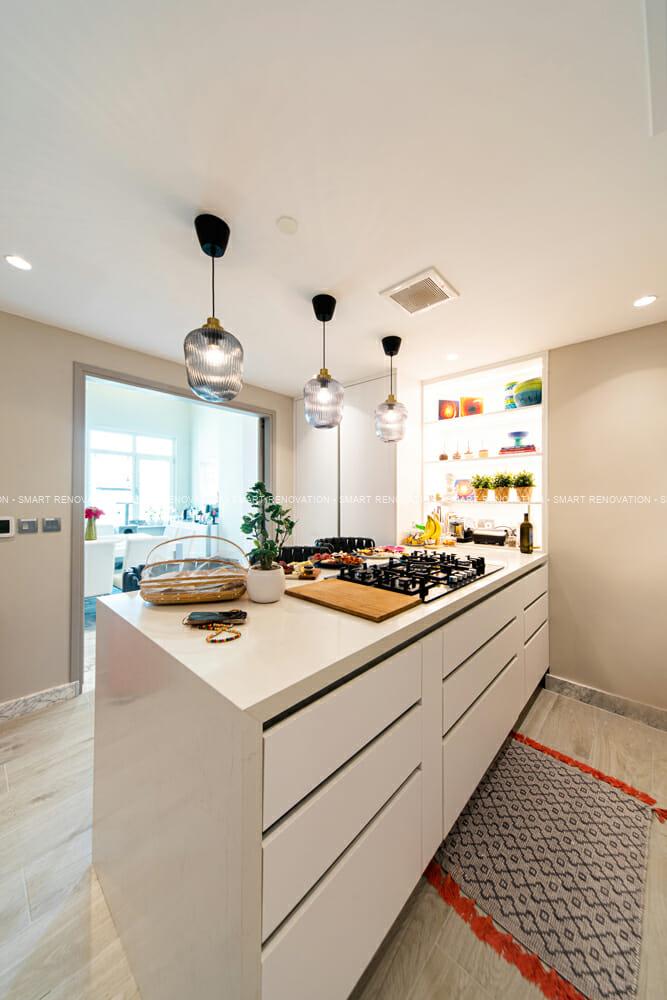 Smart Renovation Design & Fit-Out Company in Dubai presents beautiful Shoreline villa kitchen renovation.
