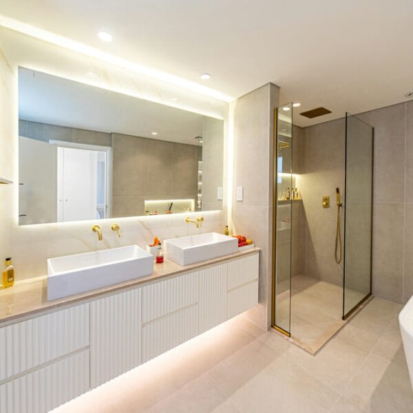 Smart Renovation Design & Fit-Out Company in Dubai presents beautiful Freddy Mercury villa bathroom renovation.
