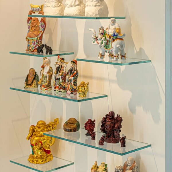 Smart Renovation Design & Fit-Out Company in Dubai presents beautiful Freddy Mercury villa renovation.