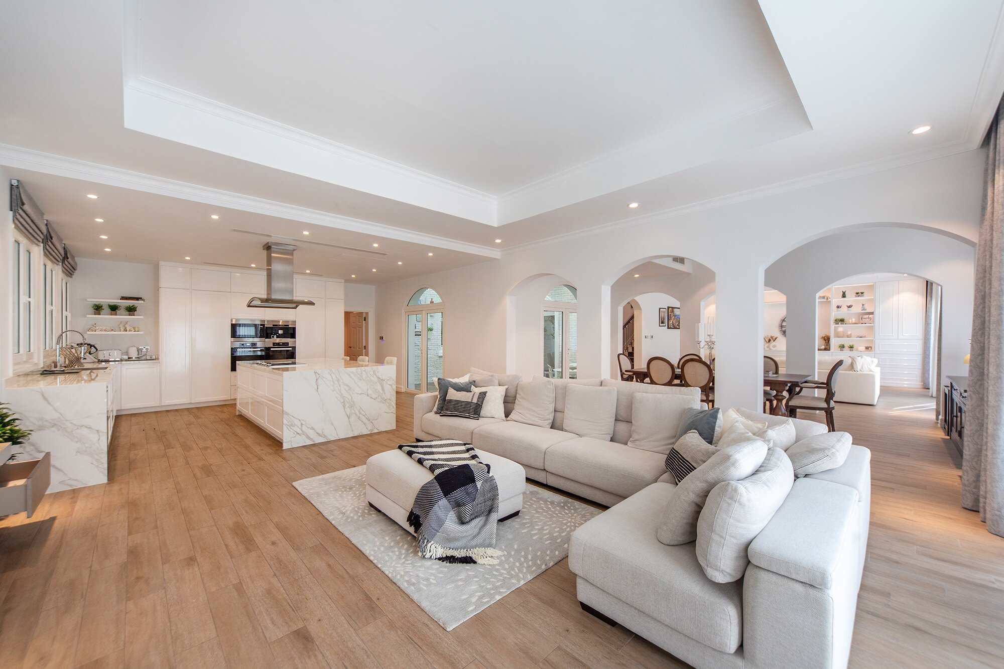 Villa renovation featuring marble kitchen and luxury interiors by Smart Renovation.